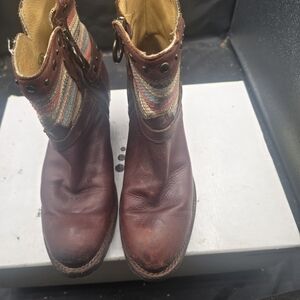 Justin Boots Brown Ankle Boots with Multicolor Fabric